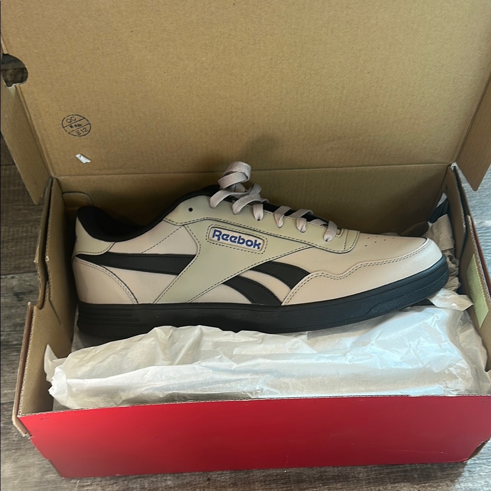 Reebok court advance Men's Cream and Black Sneakers